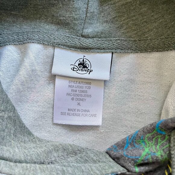 Disney Parks Women’s Cropped Hoodie Disney Villains Graphic Pullover - Picture 2 of 4